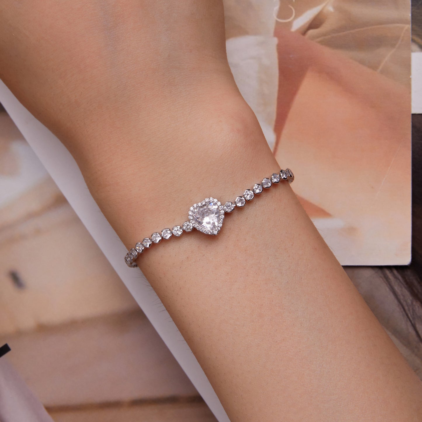 Sparkling Love Zircon Bracelet s925 Silver Light Luxury Style