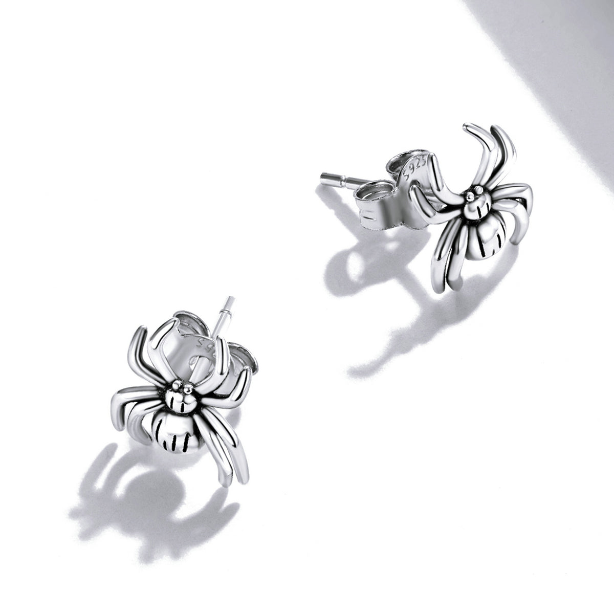 Pure silver s925 eight legged spider earrings vividly simulate simple insect earrings