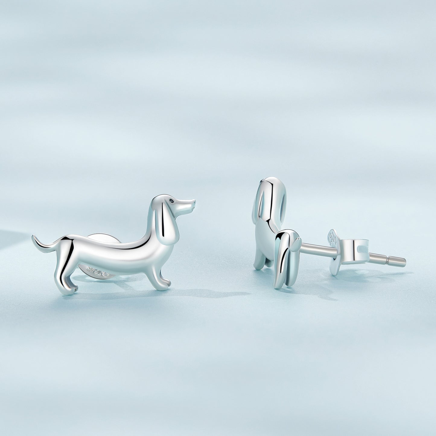 S925 Sausage Dog Ear Nails Cute and Cute Vegetarian Silver Dog Animal Earrings