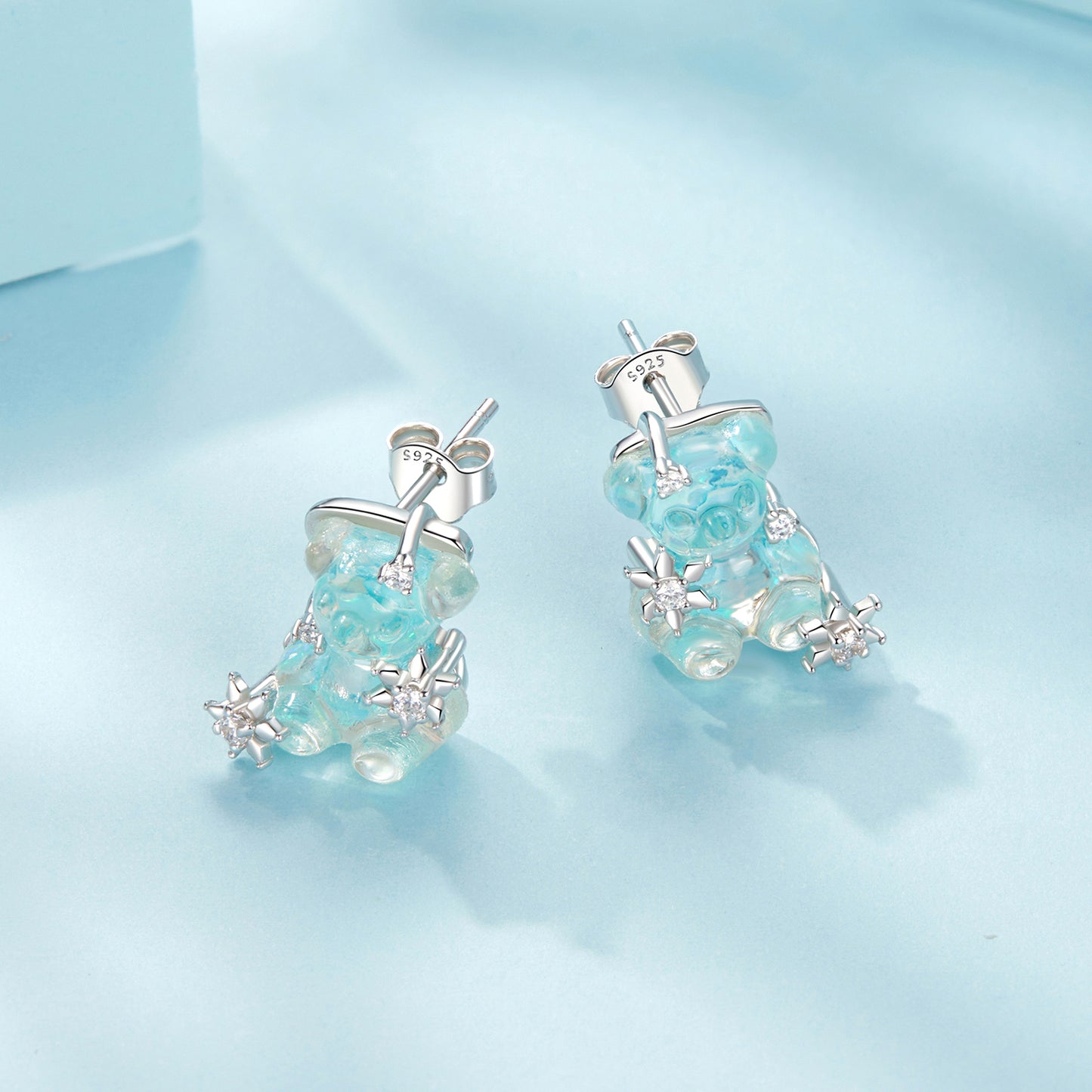 Ice blue cute little bear earrings S925 cute animal dream accessory