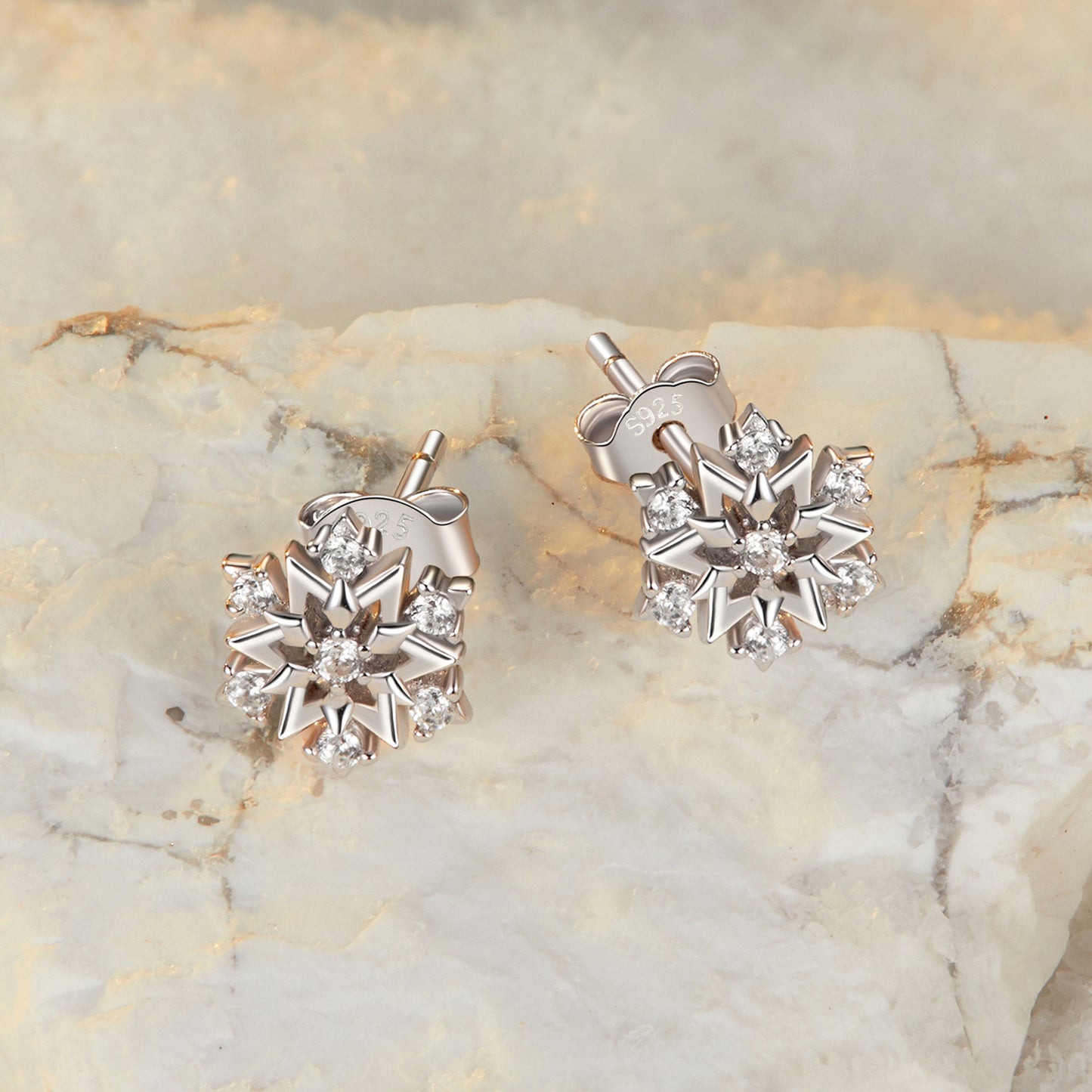 New classic snowflake zircon earrings s925, light luxury and high-end feeling, autumn and winter