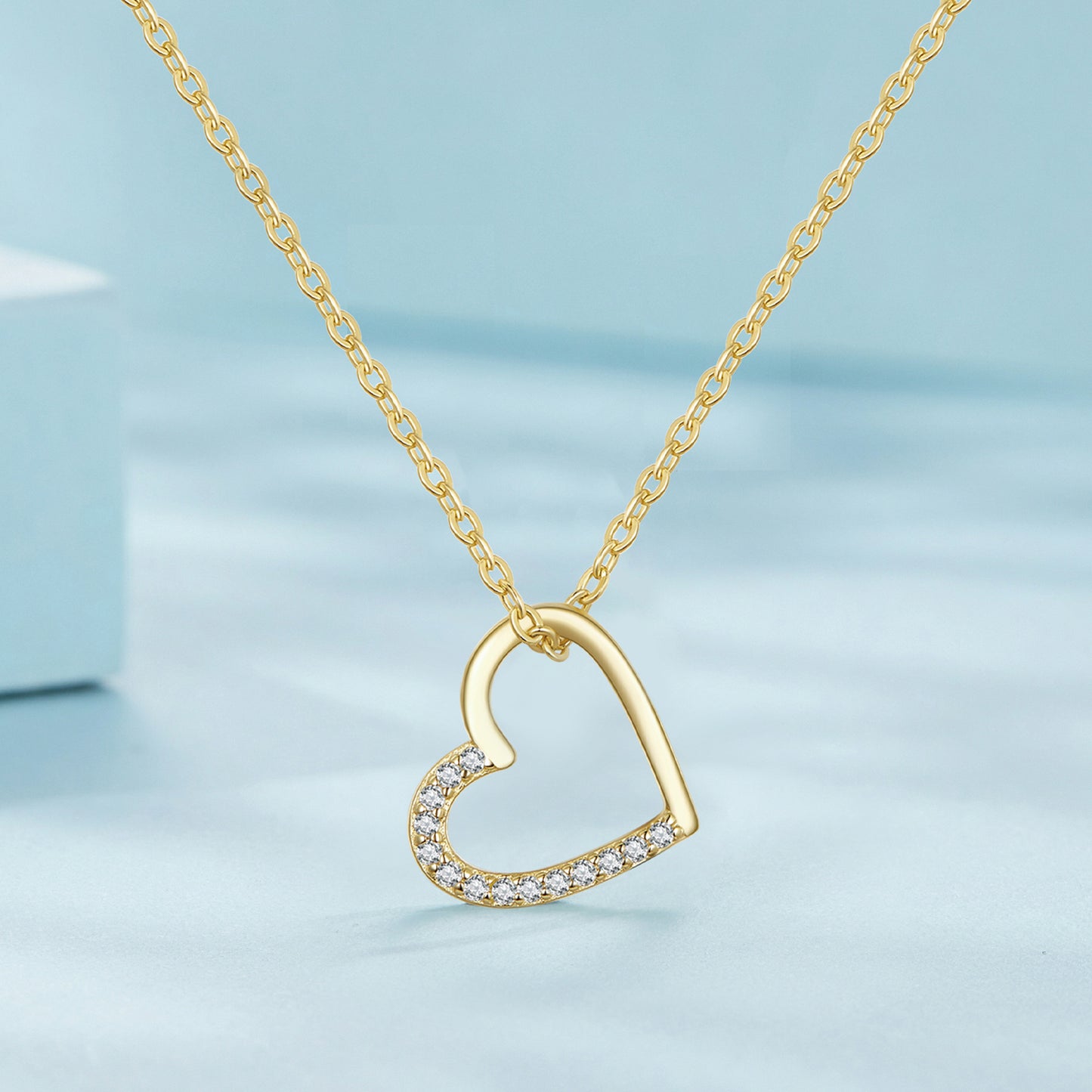 Heart shaped simple and fashionable girl's necklace