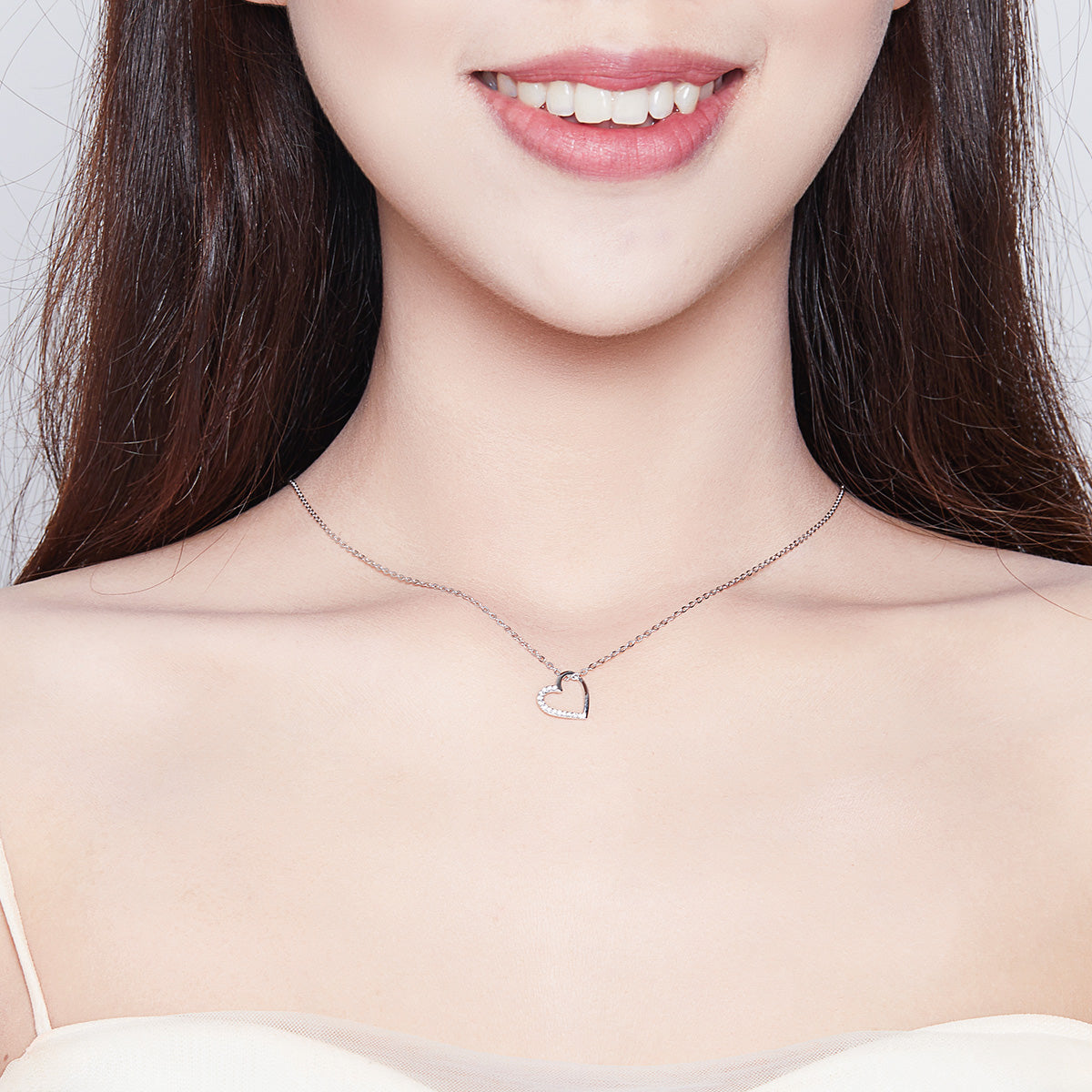 Heart shaped simple and fashionable girl's necklace